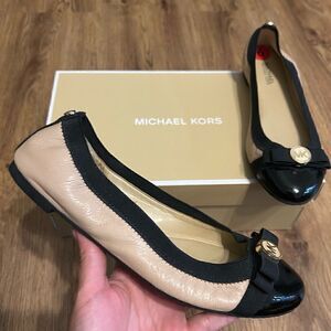 Michael Kors tan black bow ballet flats slip on shoes women’s 6